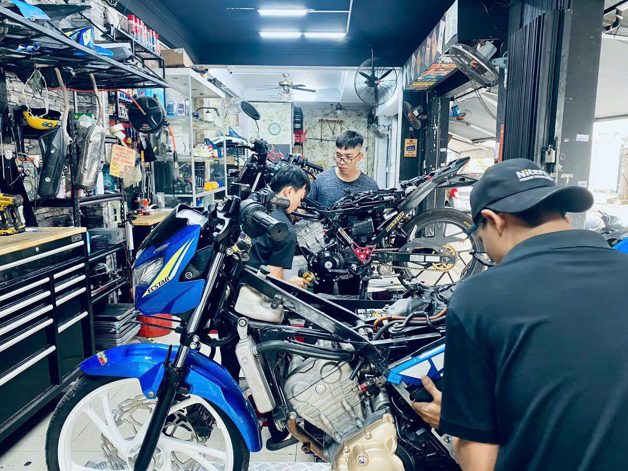 Sửa xe máy tại chỗ